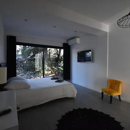 La Valdi * 尼姆